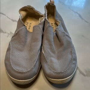 Vionic Women's Gray Slip-On Slippers